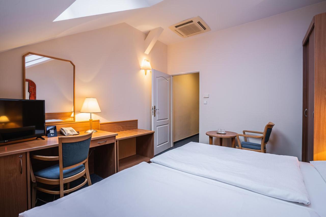 Ea Hotel Tosca Prag Eksteriør billede