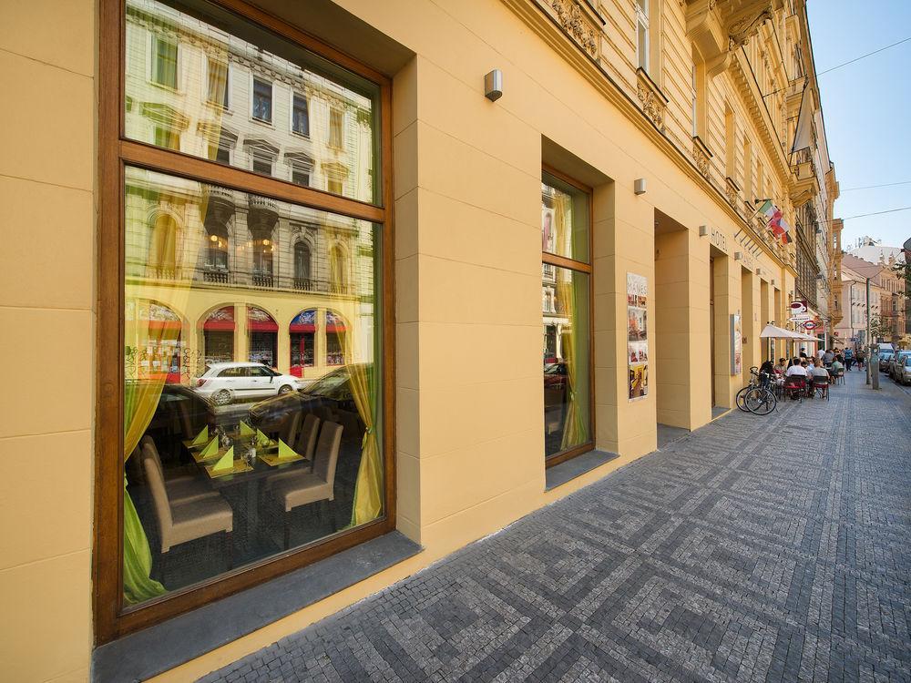 Ea Hotel Tosca Prag Eksteriør billede